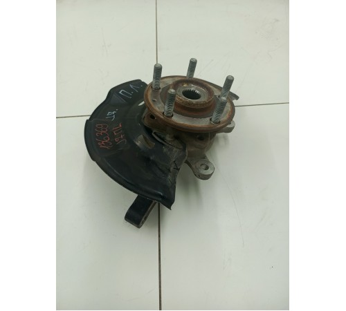 Кулак поворотный передний левый