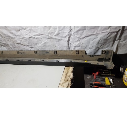 Накладка на порог левая