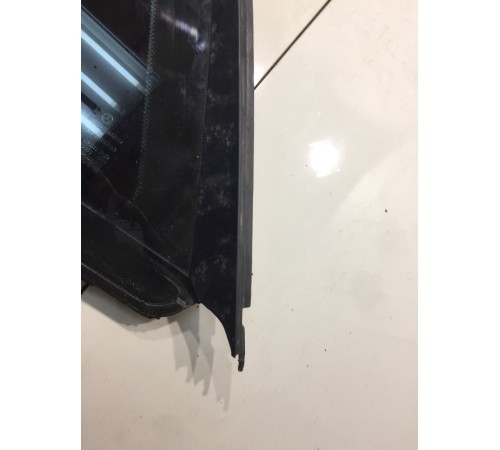 Стекло глухое(заднее,левое)