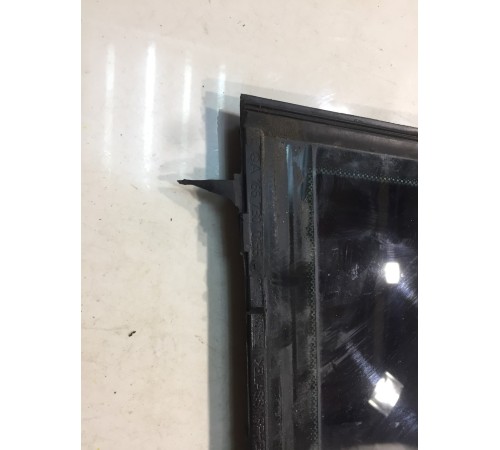 Стекло глухое(заднее,левое)