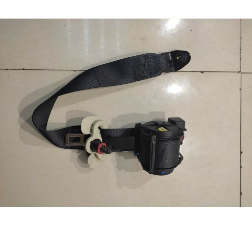 Ремень безопасности (задний, правый)