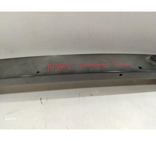 Передний усилитель бампера