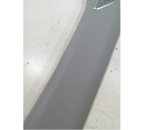 Обшивка стойки лобового стекла правая