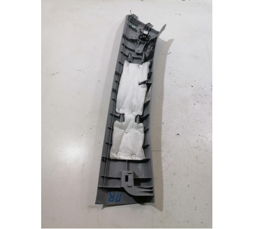 Обшивка стойки лобового стекла правая