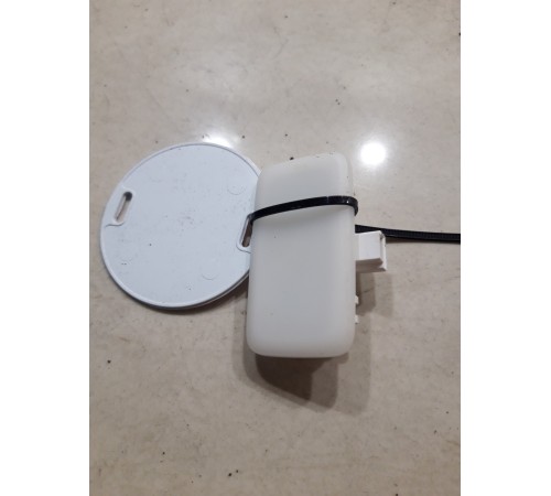 Плафон внутреннего освещения салона