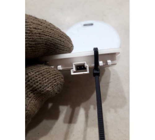 Плафон внутреннего освещения салона