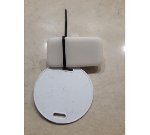 Плафон внутреннего освещения салона