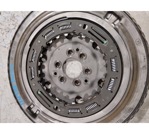 Маховик двигателя