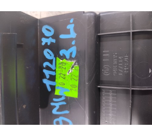 Накладка (пластик) салона задняя левая