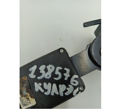 Ответная часть ремня безопасности задняя левая