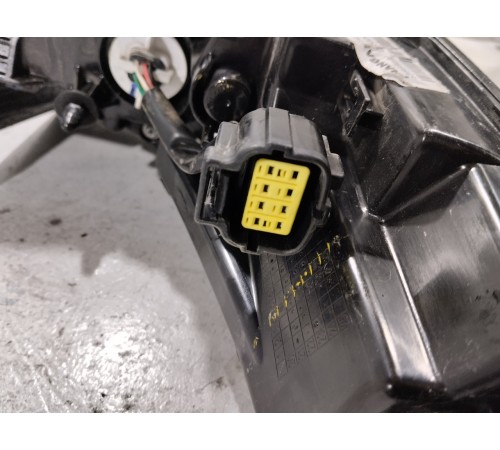 Фонарь задний правый наружный