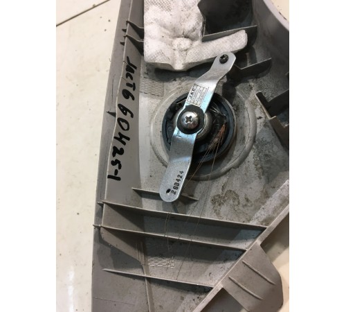 Обшивка стойки (передняя, левая)