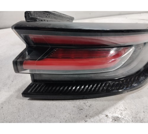 Фонарь задний правый наружный