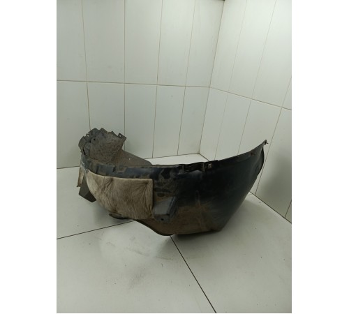 Подкрылок локер передний правый