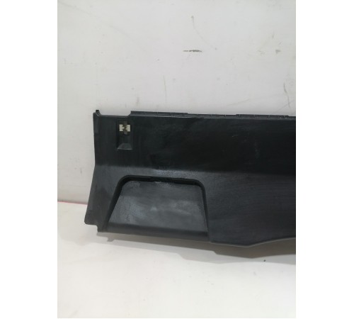 Обшивка багажника