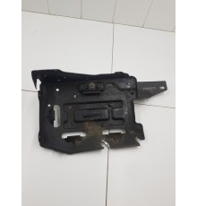 Крепление аккумулятора полка АКБ