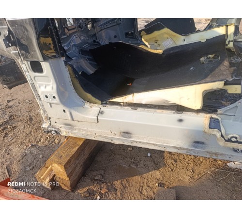 Порог со стойкой левый