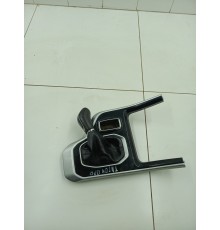 Накладка центральной консоли с ручкой переключения передач