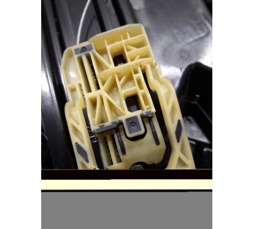 Стеклоподъемник (задний левый)