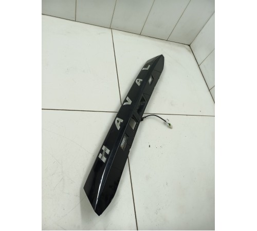 Накладка двери багажника с подсветкой номера