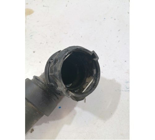 Патрубок системы охлаждения