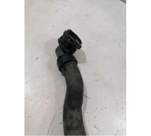 Патрубок системы охлаждения