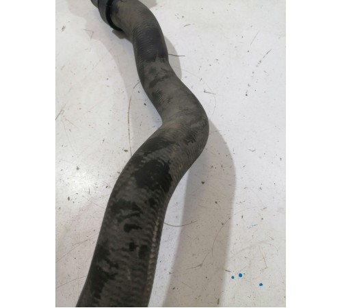 Патрубок системы охлаждения