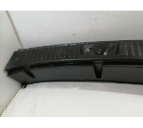 Обшивка панели багажника