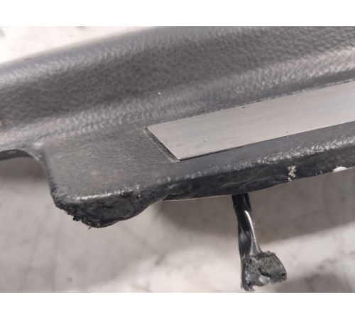 Накладка порога (передняя левая)