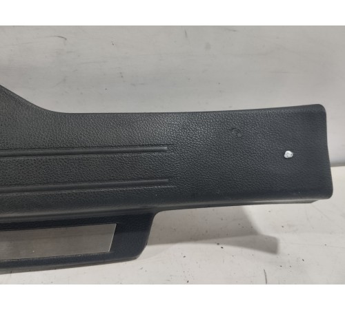 Накладка порога (передняя левая)