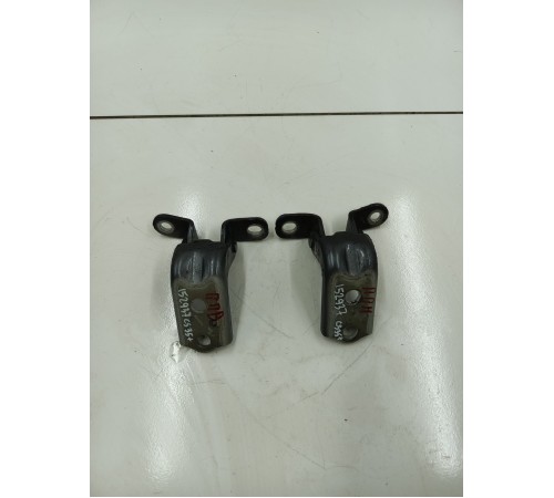 Комплект петель передней правой двери