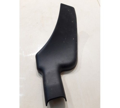 Накладка петли багажника (правая)