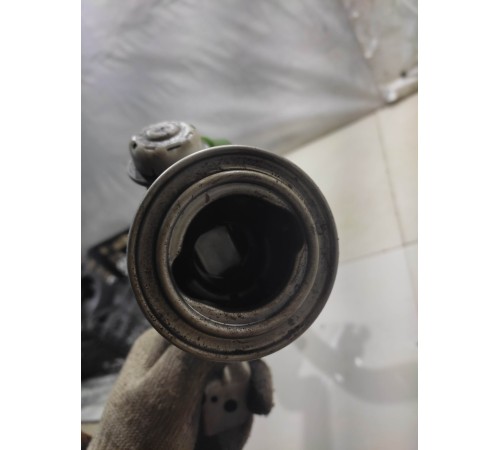 Горловина топливного бака