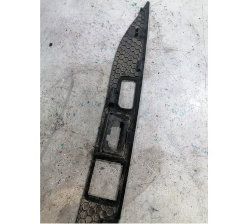 Накладка двери крышки багажника под подсветку номера