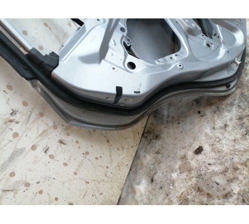 Дверь задняя левая