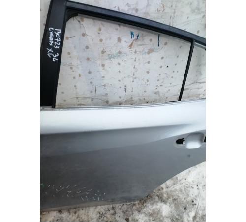 Дверь задняя левая