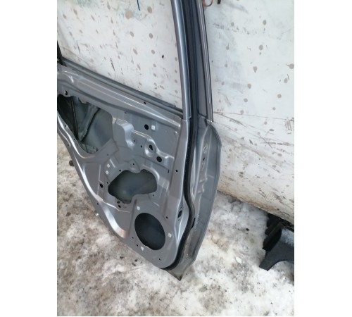 Дверь задняя левая