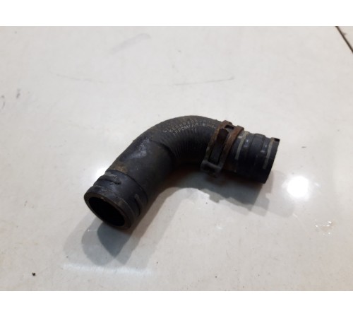 Патрубок системы охлаждения