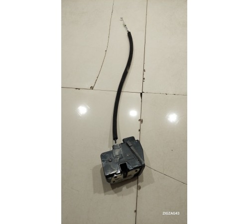 Замок двери (передний правый)