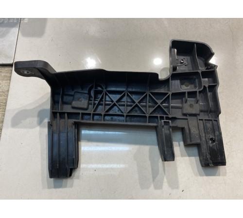 Кронштейн решетшки радиатора(передний,левый)