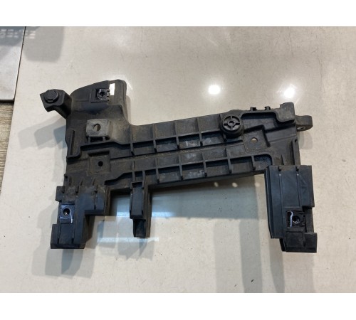 Кронштейн решетшки радиатора(передний,левый)