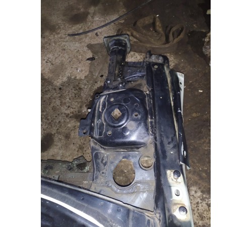 Лонжерон (передний, правый)