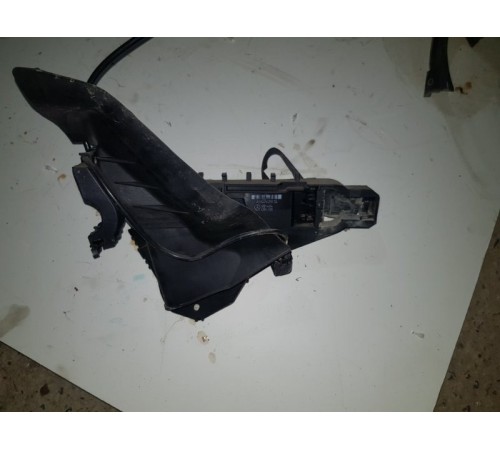 Ручка двери внешняя перед. лев.