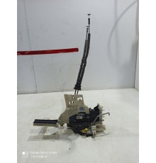 Замок двери (передний левый)