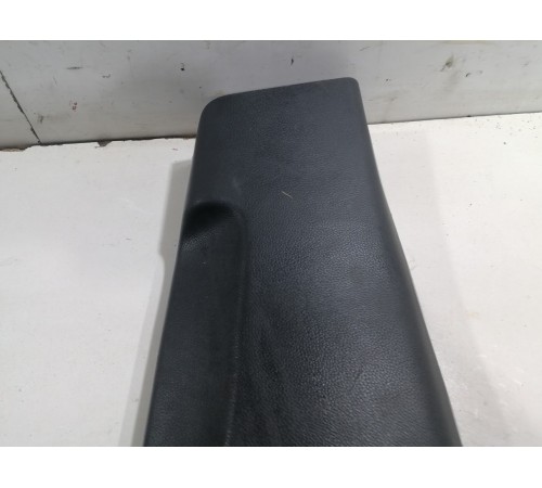 Обшивка центральной стойки (правая) нижняя