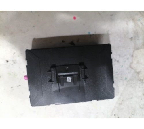 Блок управления вызовом экстренных служб SOS