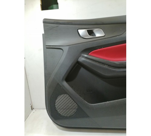 Обшивка двери передняя правая