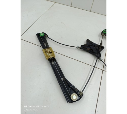 Стеклоподъемник двери передний правый