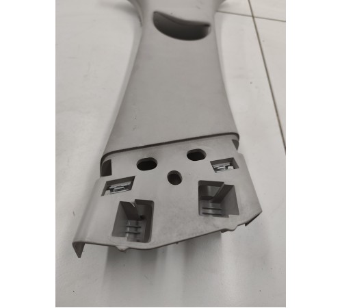 Обшивка центральной стойки правая верхняя