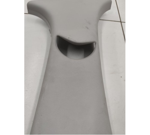 Обшивка центральной стойки правая верхняя